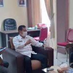 Kabar Kerja Lembur Pegawai THL Kec.Sooko, Camat: Hanya Dia Yang Menguasai ITE