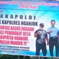 LSM MAPAK Bentangkan Banner Ingatkan Penegak Hukum Yang Ada di Indonesia