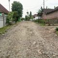 5 Tahun Akses Jalan Desa Mojoduwur Ngetos Rusak Parah, Warga : Kapan di Benahi
