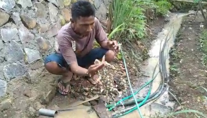 Warga Resah Adanya Tambang Batu di Dusun Seketi Jatidukuh Gondang Mojokerto, Air Kebutuhan Warga Berubah Warna Kecoklatan