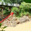 Penahan Sungai Ambrol, Keselamatan Jembatan Desa Embatembat Pace Nganjuk Terancam