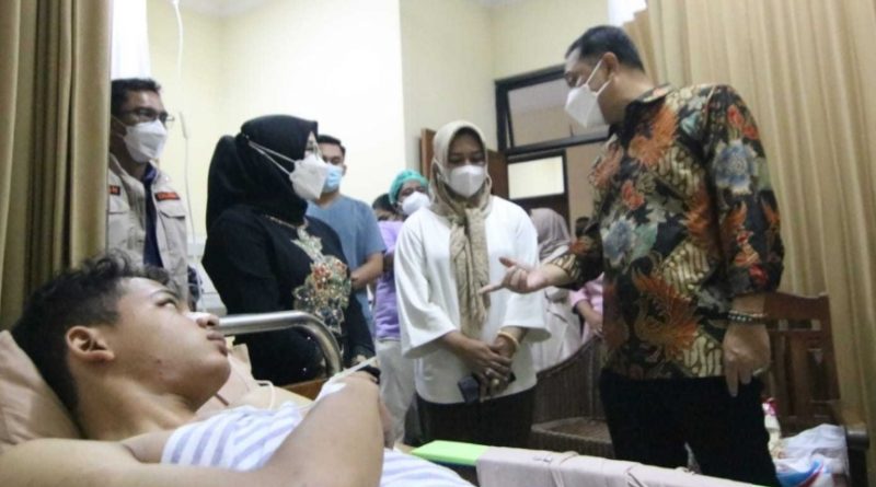 Kerja Cepat Wali Kota Mojokerto Tangani Kepulangan Jenazah Kecelakaan Tol Sumo, Wali Kota Surabaya: Saya Maturnuwon