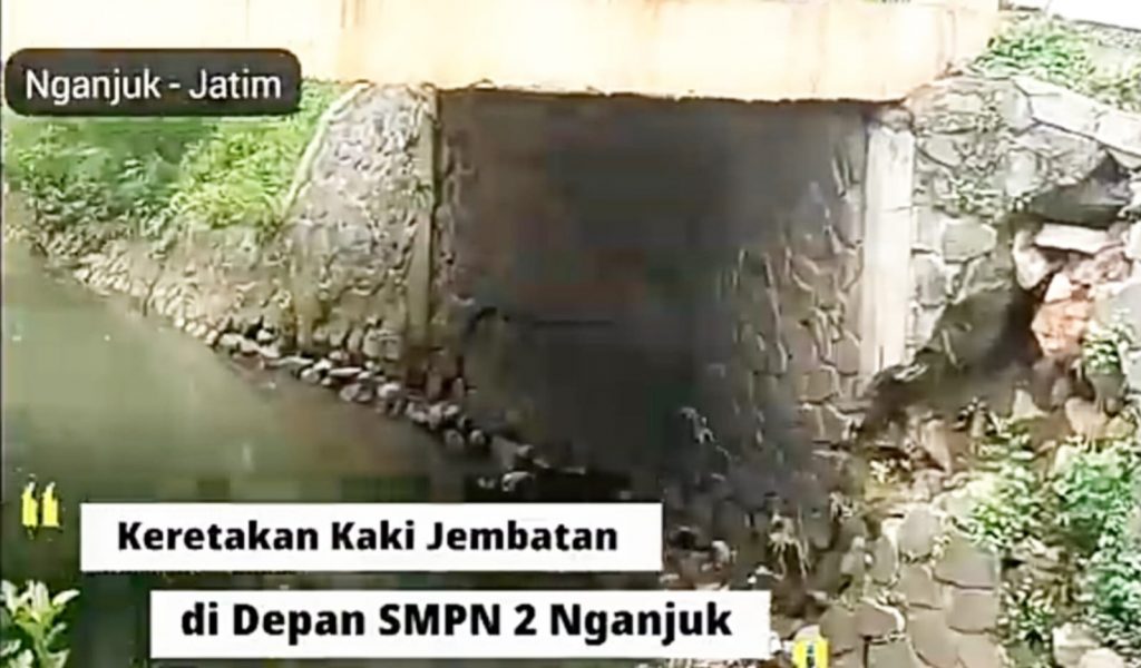 Kaki Jembatan SMPN 2 Nganjuk Retak, Komite: Segera Butuh Penanganan dari Pemdakab Nganjuk