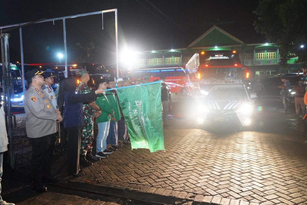 Berangkat Ribuan Nahdliyin Meriahkan Resepsi Satu Abad NU, Bupati Mojokerto Berpesan Jaga Kesehatan