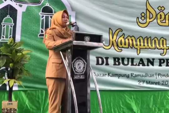 Kampung Ramadhan Kuatkan UMKM Kota Mojokerto, Ning Ita: Saya akan berbelanja seluruh produk UMKM yang ada di sini