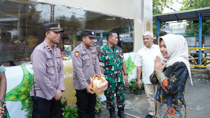Wali Kota Mojokerto Tinjau Pos Pengamanan Arus Mudik