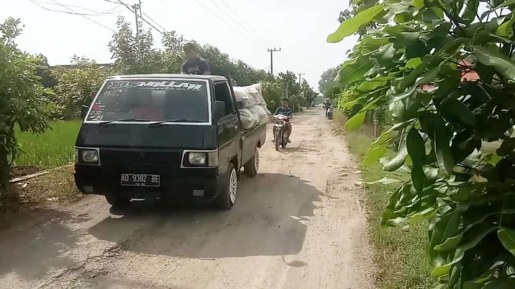 Jalan Masuk Desa di Nganjuk Banyak Yang Rusak, Kades: Usulan Musrenbang Jarang Direalisasi