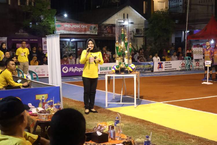 Kejuaraan Bola Voli Piala Bupati Mojokerto Resmi Dibuka