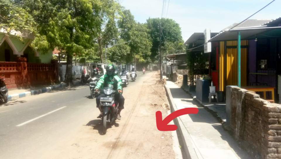 Pembangunan Drainase di Nganjuk: Timbulkan Polusi Udara, LSM GAKK Tuding Rugikan Pengguna Jalan Umum