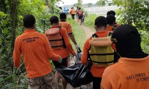 Mayat Tanpa Identitas Mengambang di Sungai Serang Ditemukan Oleh Pencari Rumput