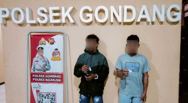 Patroli Skala Besar, Polsek jajaran dan Satsamapta Polres Nganjuk Jaring Dua Pemuda Kedapatan Bawa Pil Dobel L