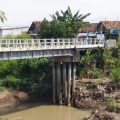 Kondisi Kritis, Jembatan di Nganjuk di Pasang Banner Peringatan dan Himbauan, Ternyata ini Penyebabnya