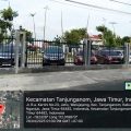 Jam Kerja Mobil Plat Merah Milik Pemdakab Nganjuk Terlihat Santai Nongkrong di Caffe, ini Nopolnya