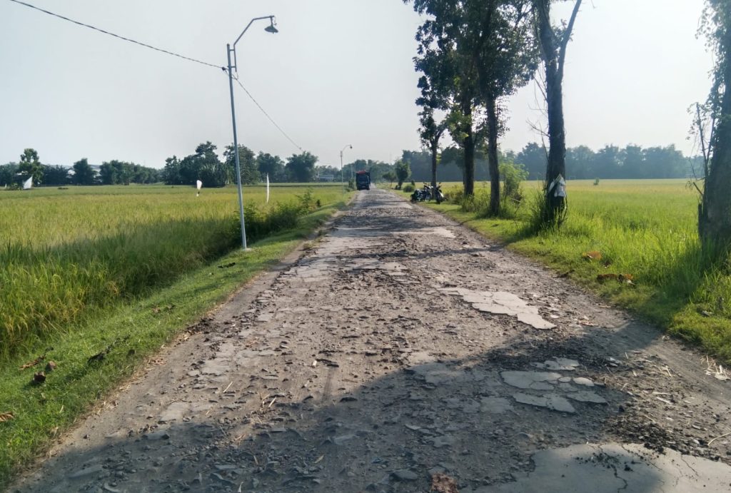 Terjawab !, Hak Asetan Jalan Rusak Menahun Ternyata Milik Pemdes Tanjunganom Bukan Milik Pemda Nganjuk