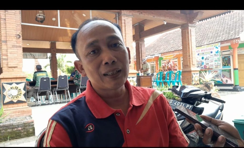 Gegara Akan Mutasi Kursi Jabatan Perangkat, Roni Kades Punggul Dlanggu Diluruk Warga