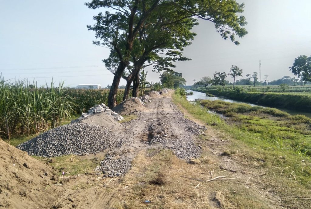 Ambisi !!!, Proyek Pavingisasi JUT di Nglawak Nganjuk Diduga Bermasalah