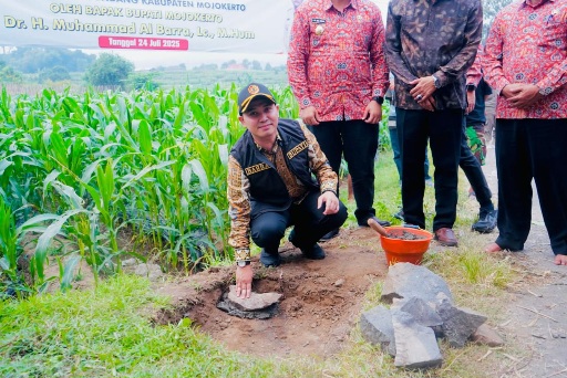 Tuntaskan Penantian Warga, Jembatan Bubak di Desa Gondang Kecamatan Gondang Kini Dibangun