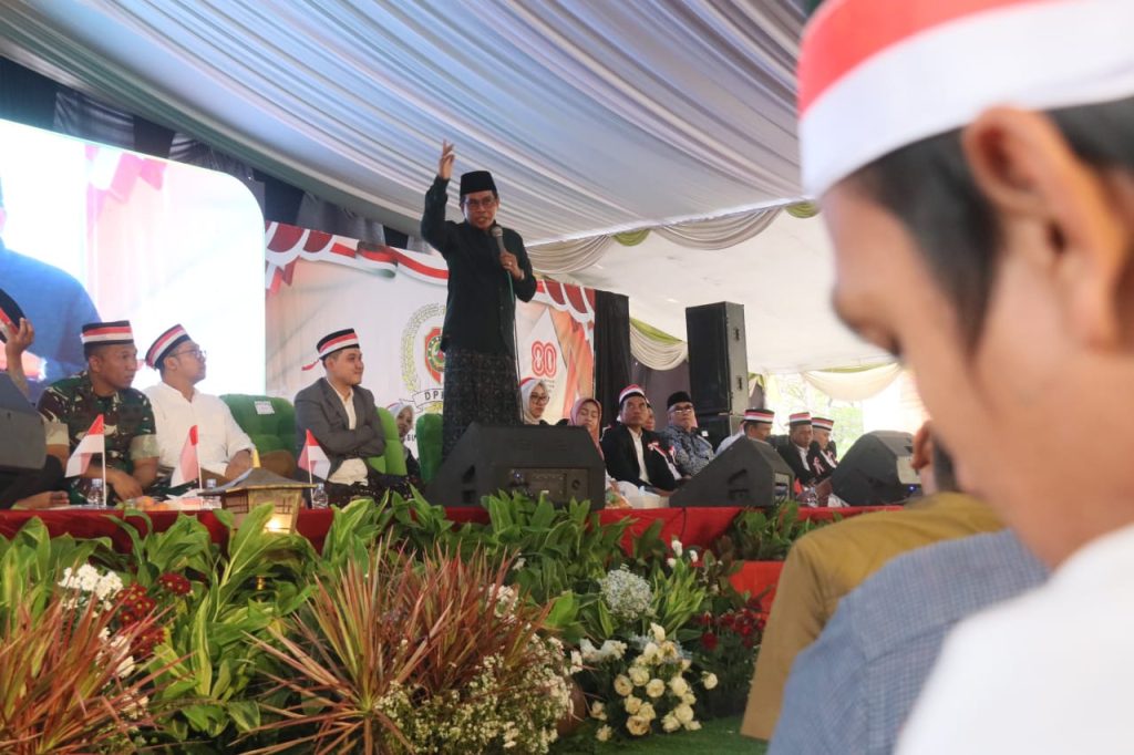 Peringati HUT RI ke 80, DPRD Kabupaten Mojokerto Gelar Ngaji Bareng Datangkan KH. Anwar Zahid